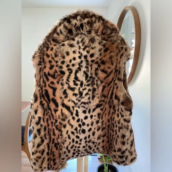 Adrienne Landau Real Fur Vest- Leopard/Jaguar Print - Picture 3 of 7